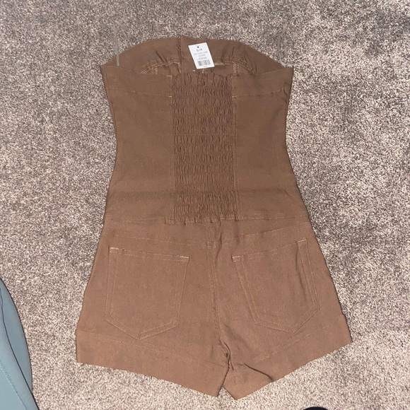 Nwt small bodycon romper. Stretch material. Super cute - Picture 6 of 7